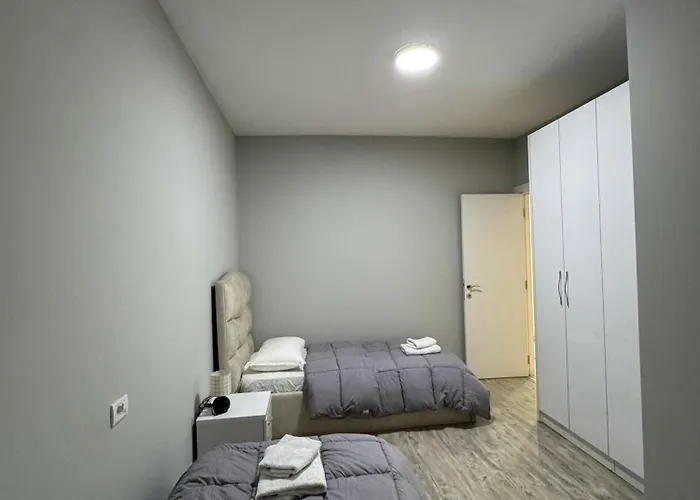 Lägenhet Dennys Center 2 Tirana