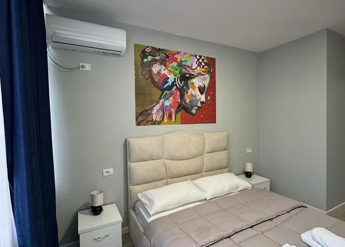 Dennys Center 2 Apartment