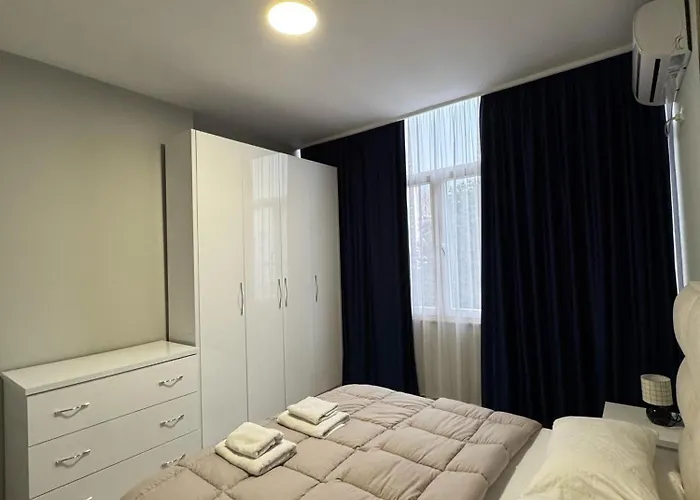 Dennys Center 2 Apartment *