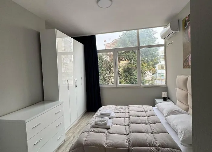 Dennys Center 2 Apartment *